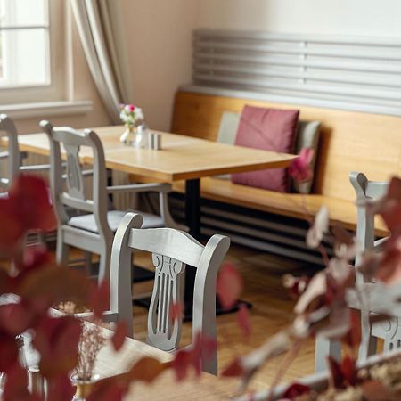 Hotel Zámeček Janovičky Broumov Esterno foto