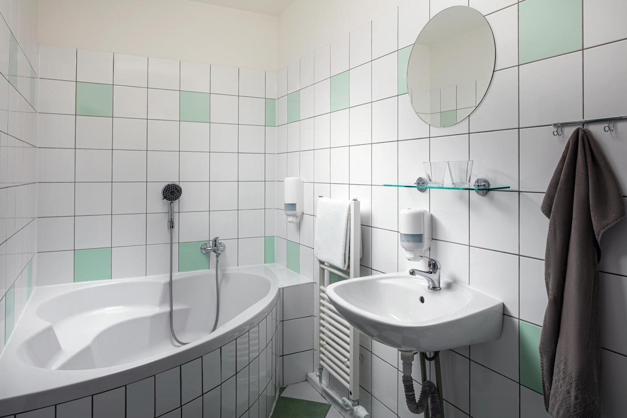 Hotel Zámeček Janovičky Broumov Esterno foto