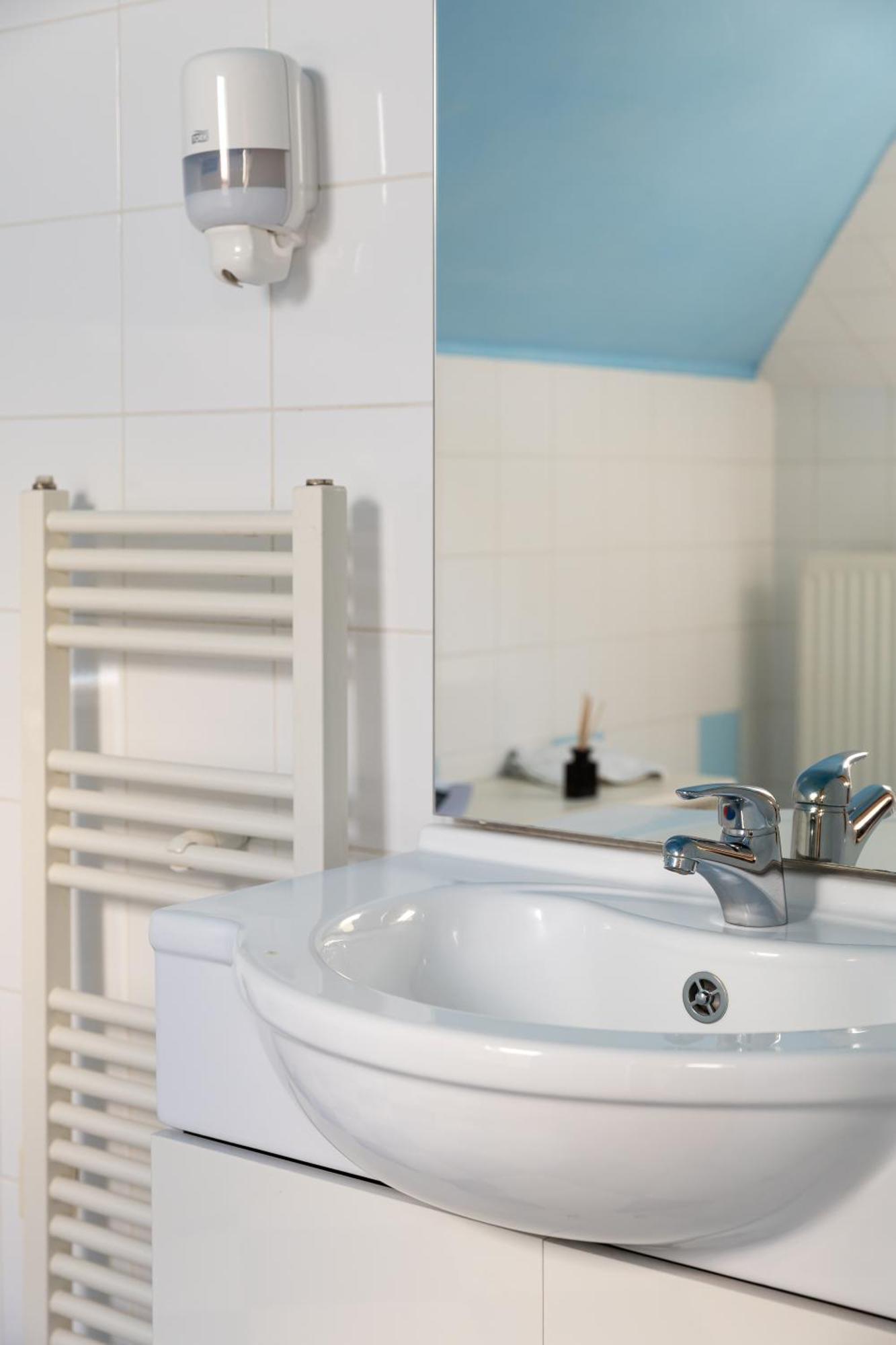 Hotel Zámeček Janovičky Broumov Esterno foto