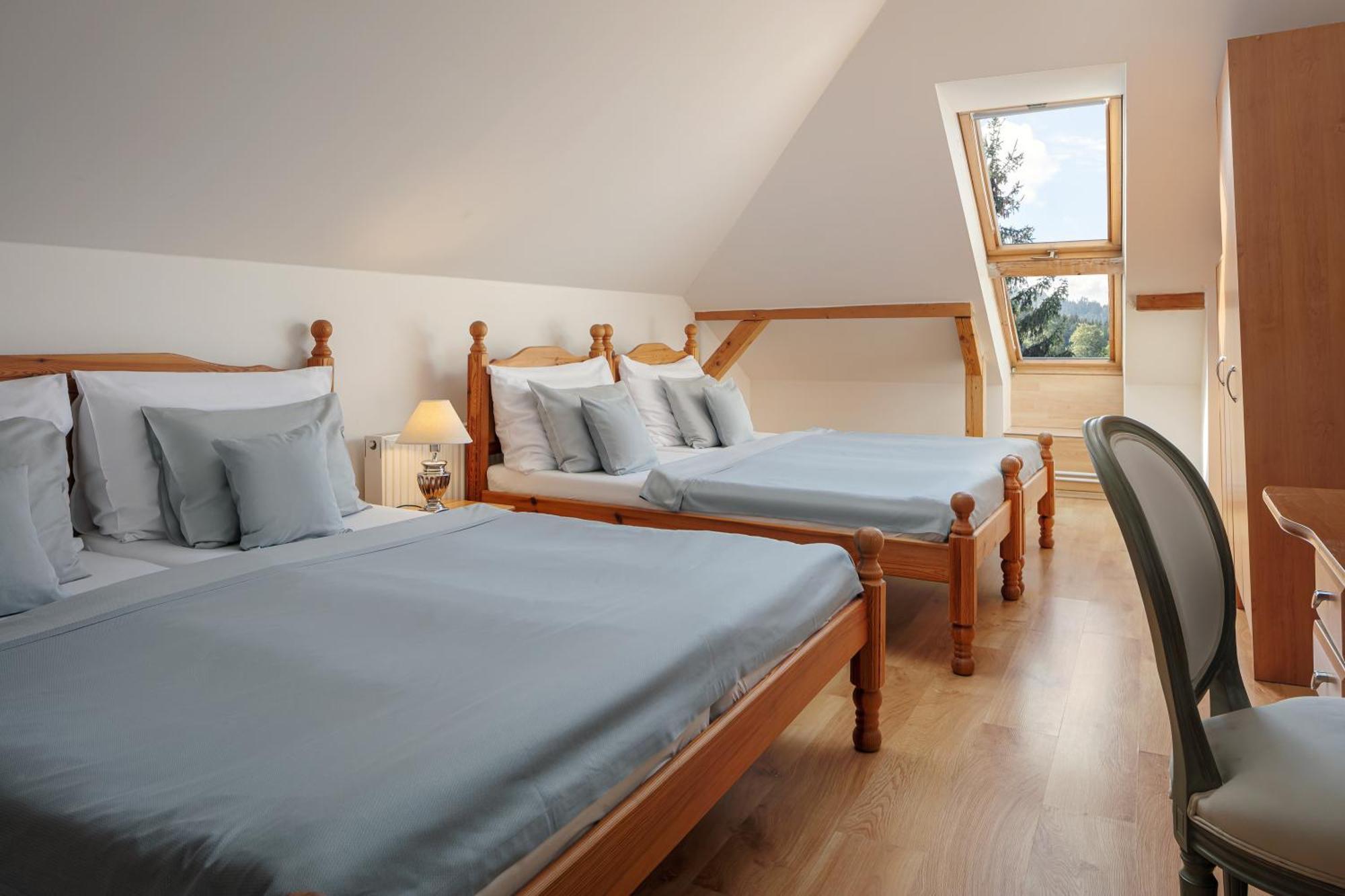 Hotel Zámeček Janovičky Broumov Esterno foto