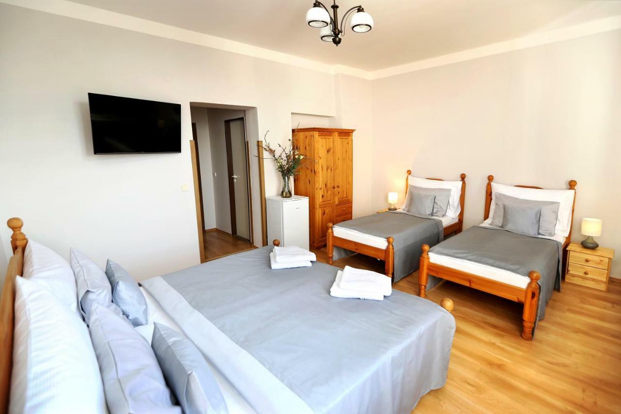 Hotel Zámeček Janovičky Broumov Esterno foto